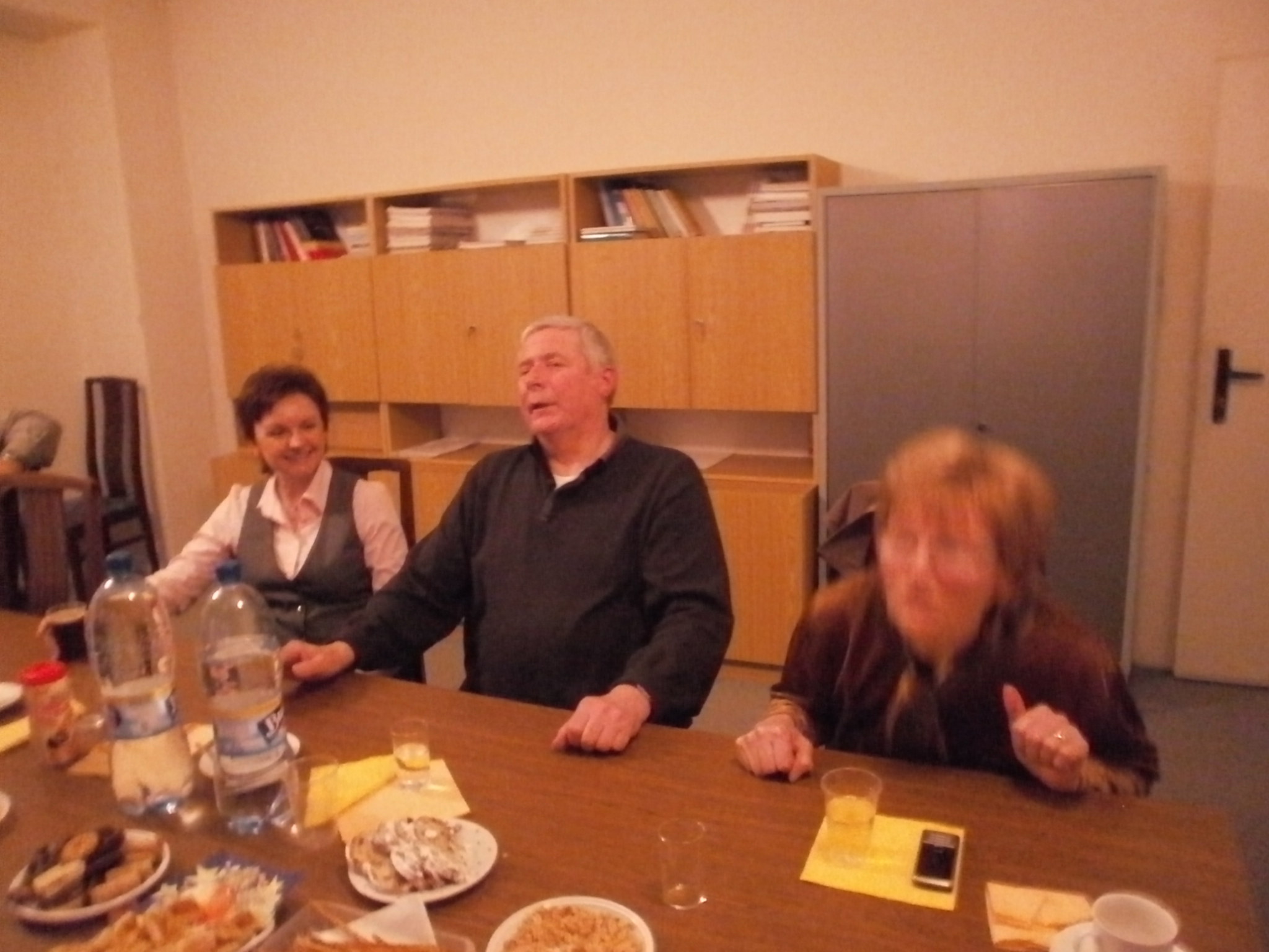 2011 01 20 aobc a veda prisla aj Monika.JPG